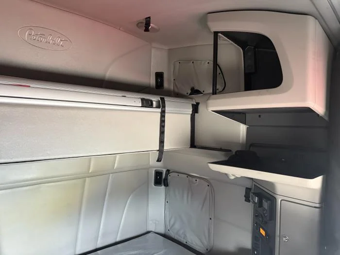 2024 Peterbilt 579 - image 10