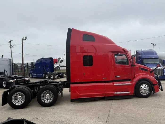 2024 Peterbilt 579 - image 16