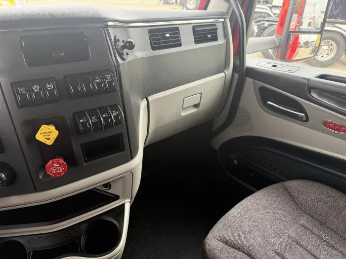 2024 Peterbilt 579 - image 5