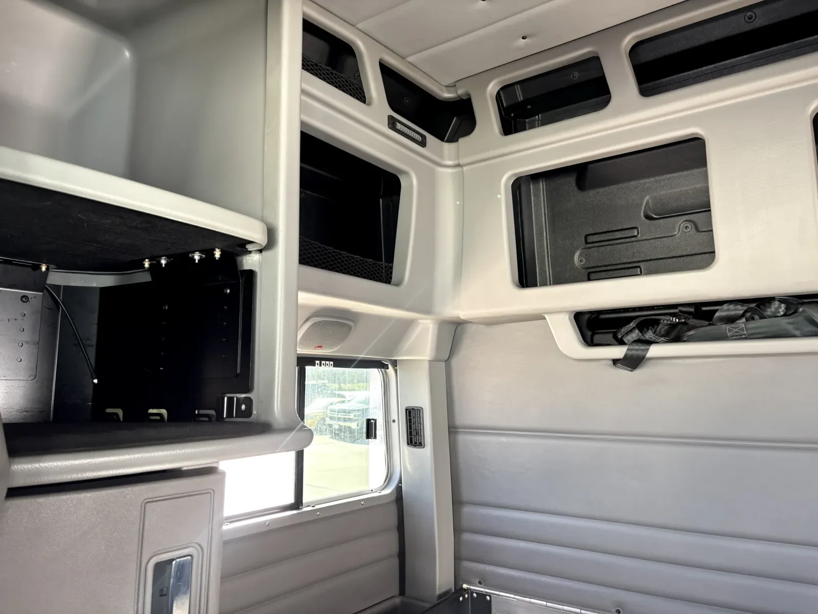 2024 Peterbilt 389 - image 22