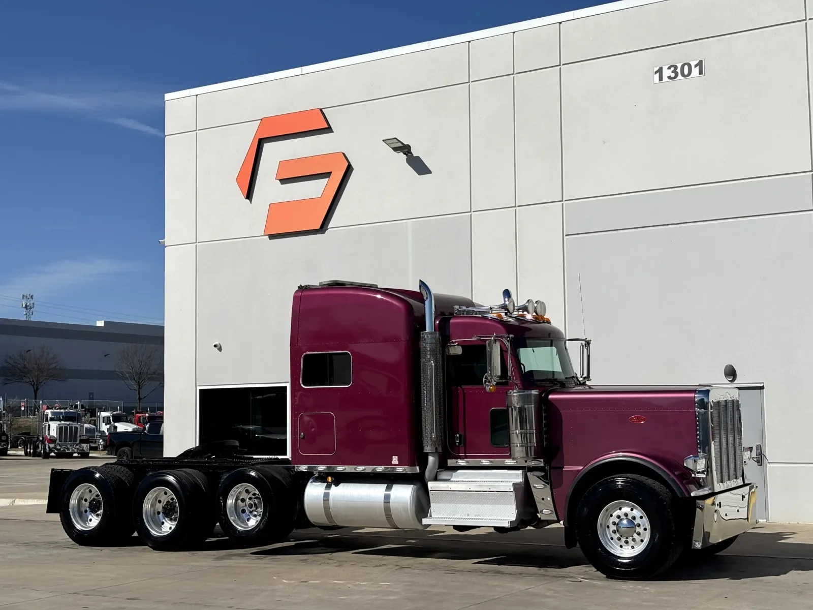 2024 Peterbilt 389 in Hutchins, TX