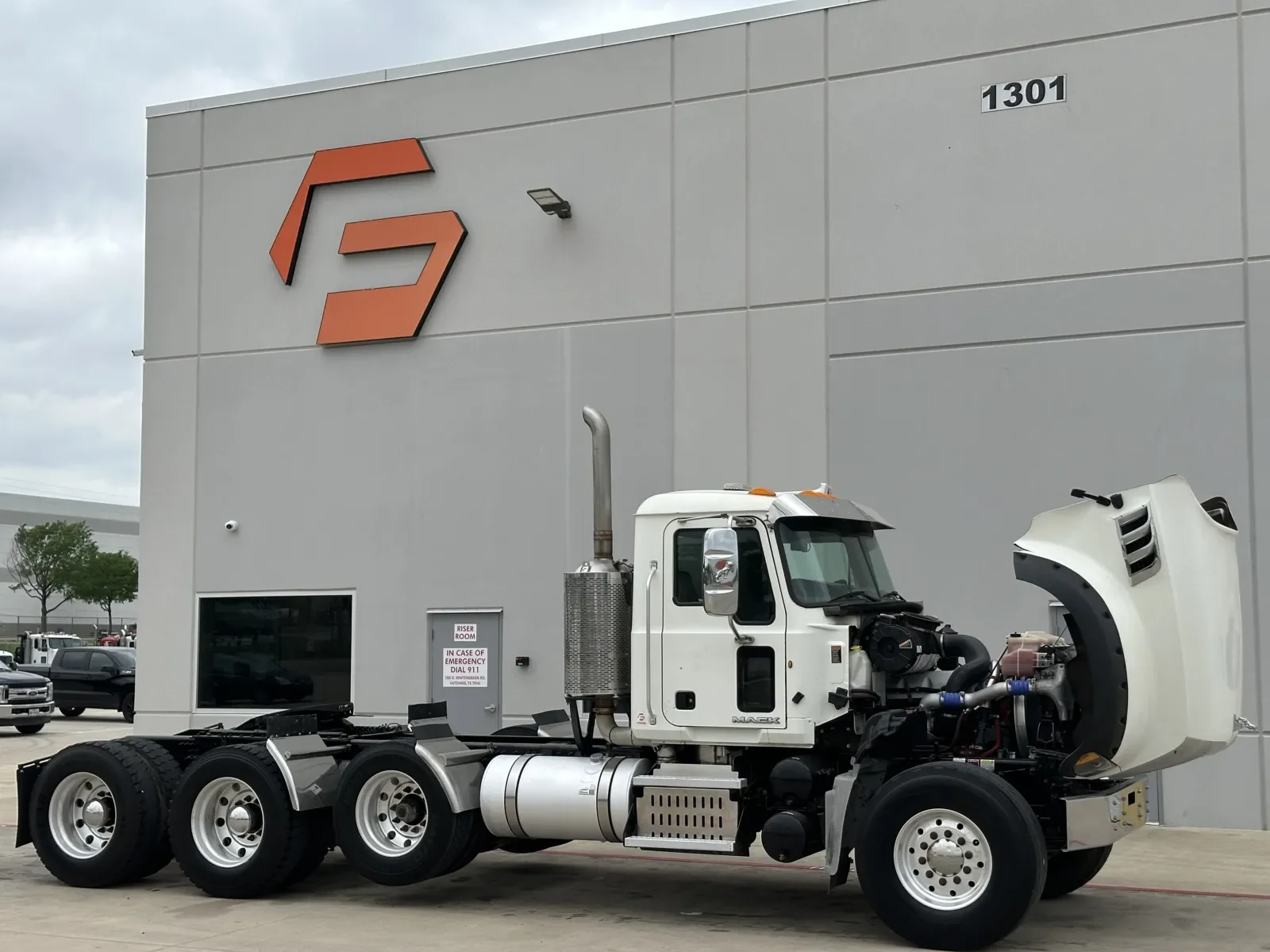 2013 Mack Granite in Hutchins, TX — photo 8