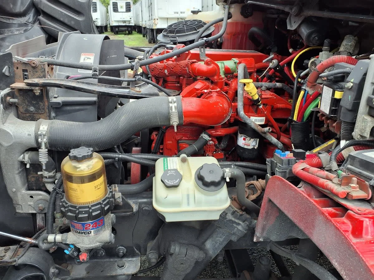 2016 Freightliner M2 106 in Davie, FL — photo 10