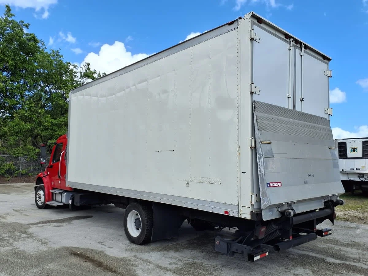 2016 Freightliner M2 106 in Davie, FL — photo 6