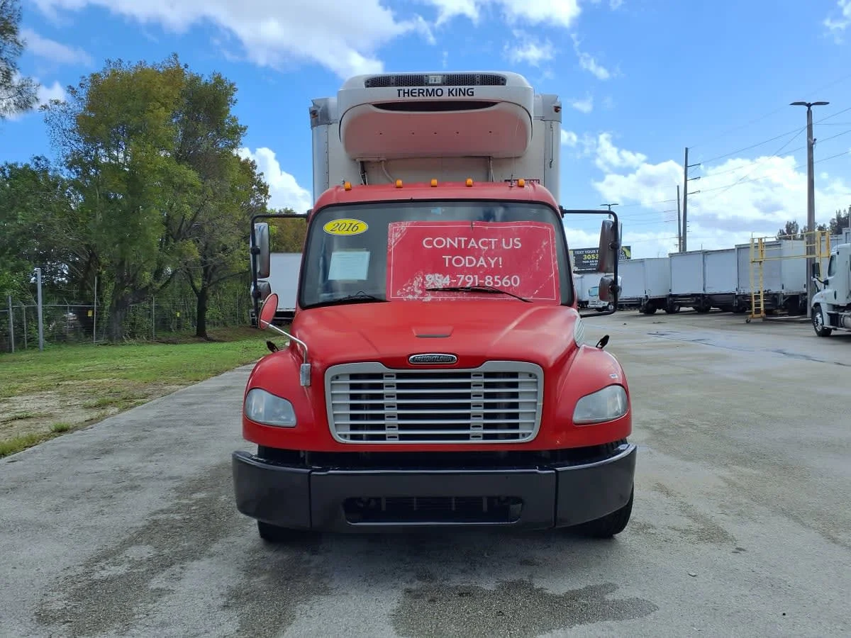 2016 Freightliner M2 106 in Davie, FL — photo 2