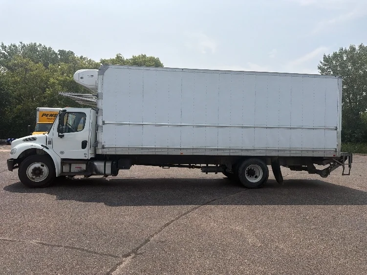 2020 Freightliner eM2 in Brooklyn Park, MN — photo 4