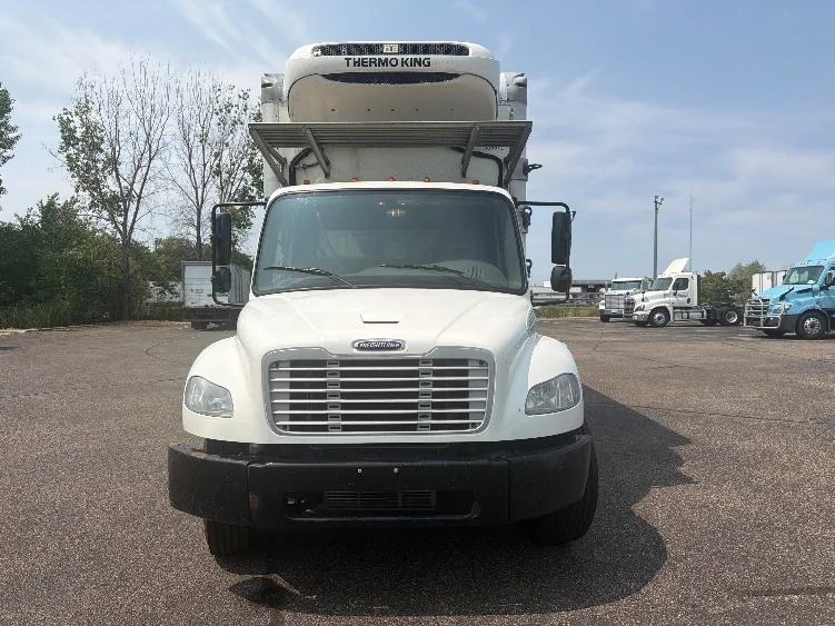 2020 Freightliner eM2 in Brooklyn Park, MN — photo 2