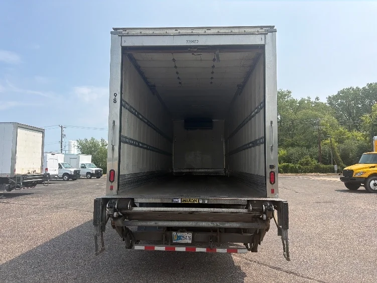 2020 Freightliner eM2 in Brooklyn Park, MN — photo 8