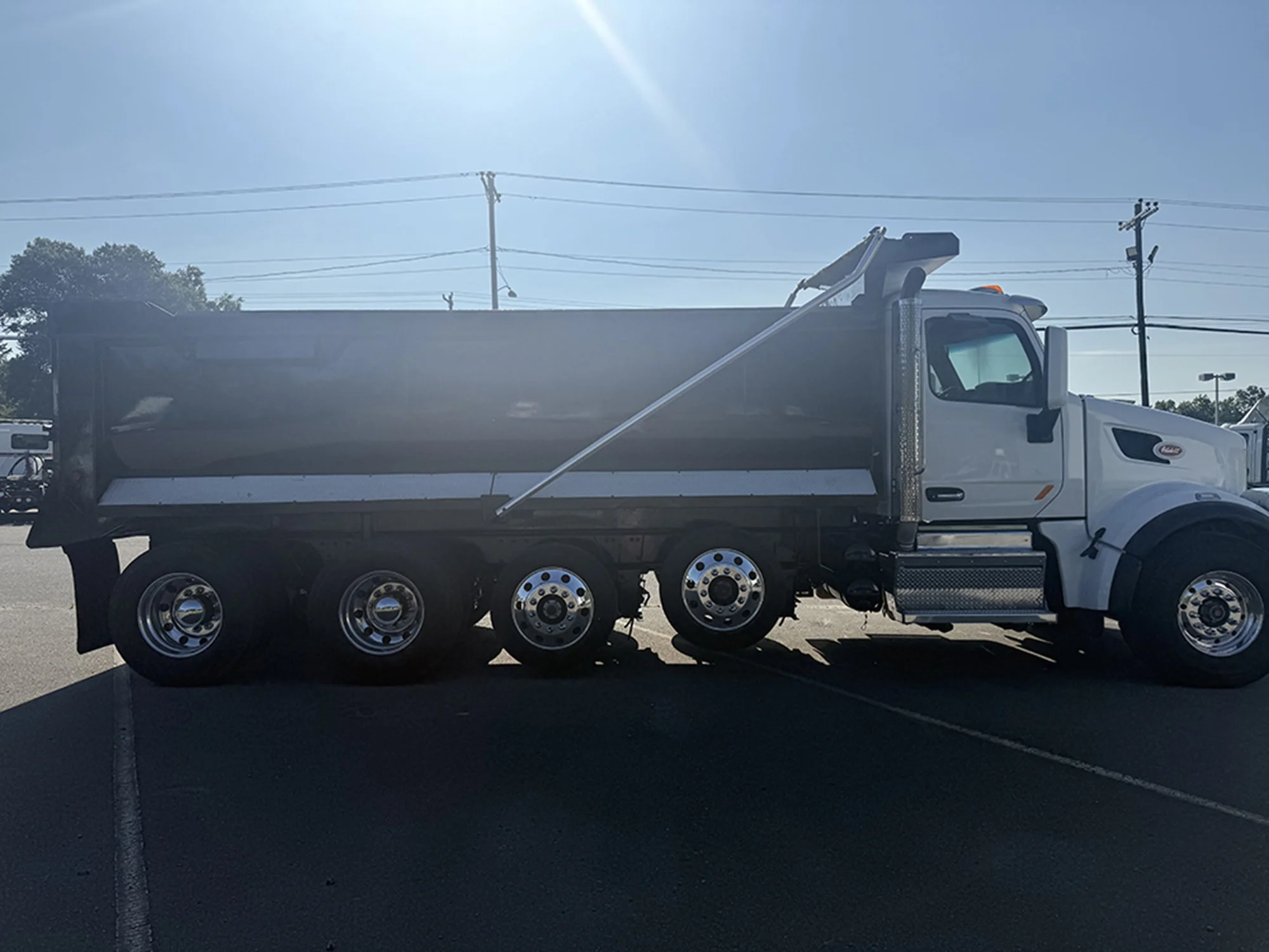 2019 Peterbilt in Weyers Cave, VA — photo 3