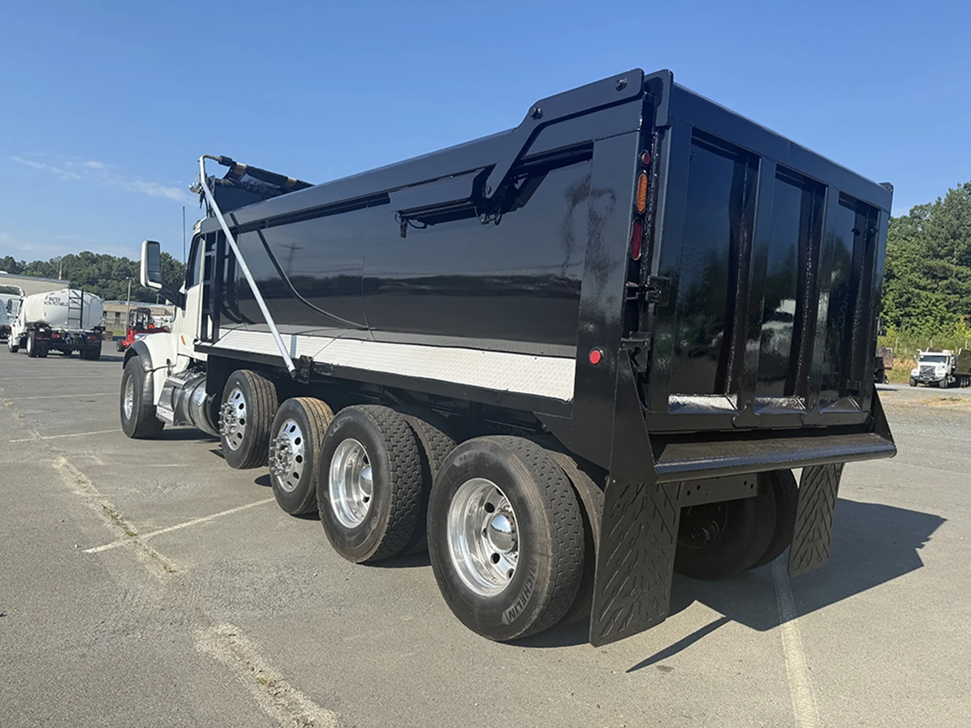 2019 Peterbilt in Weyers Cave, VA — photo 6
