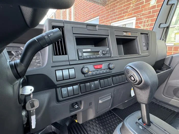 2026 Isuzu NRR - image 15