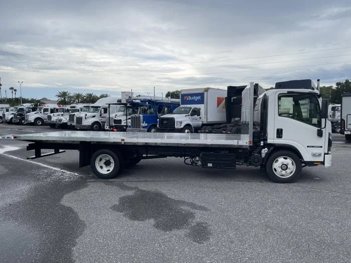 2026 Isuzu NRR in Orlando, FL — photo 5