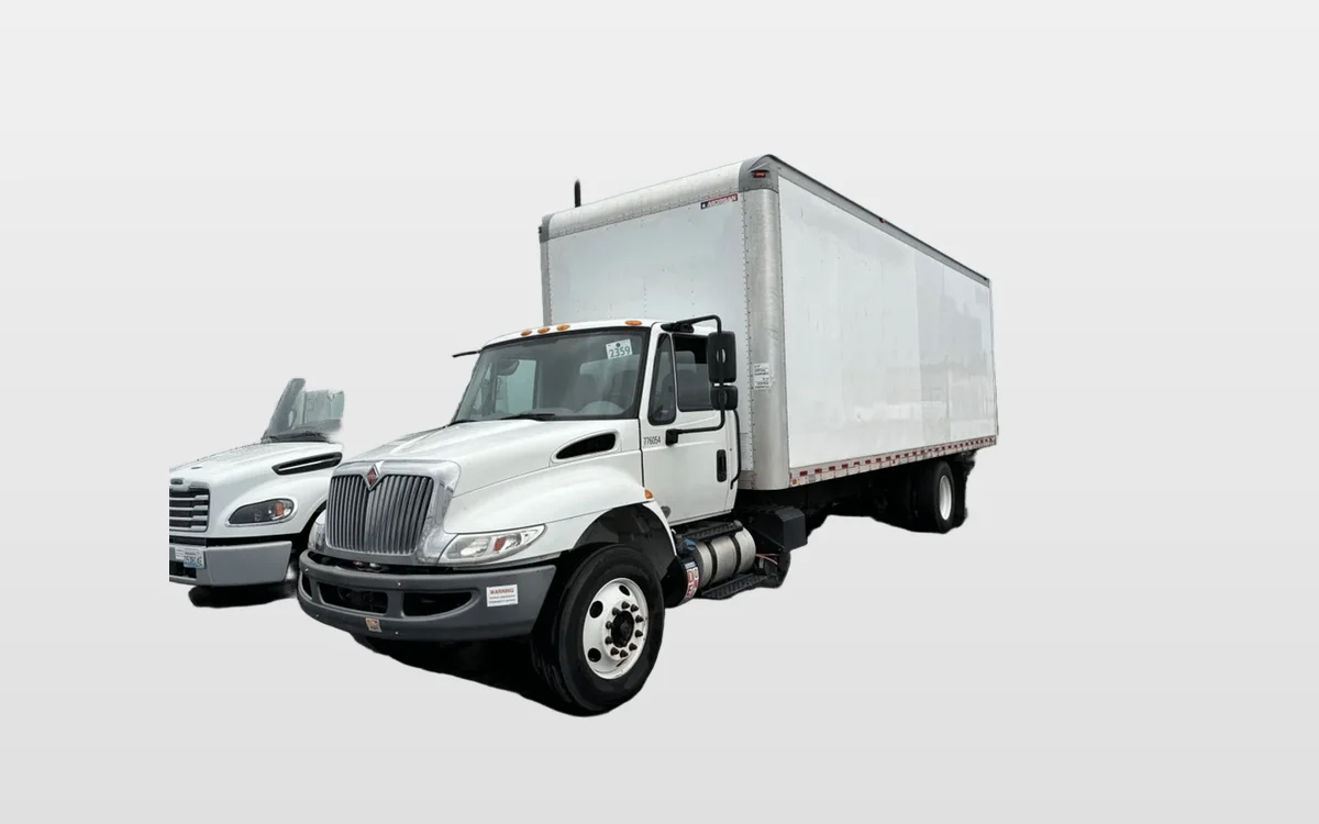 2018 International 4300 - image 1