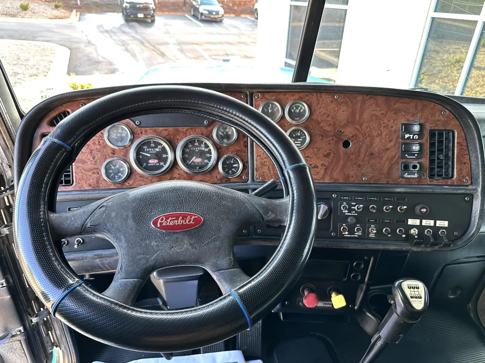 2005 Peterbilt 379 in Greer, SC — photo 17