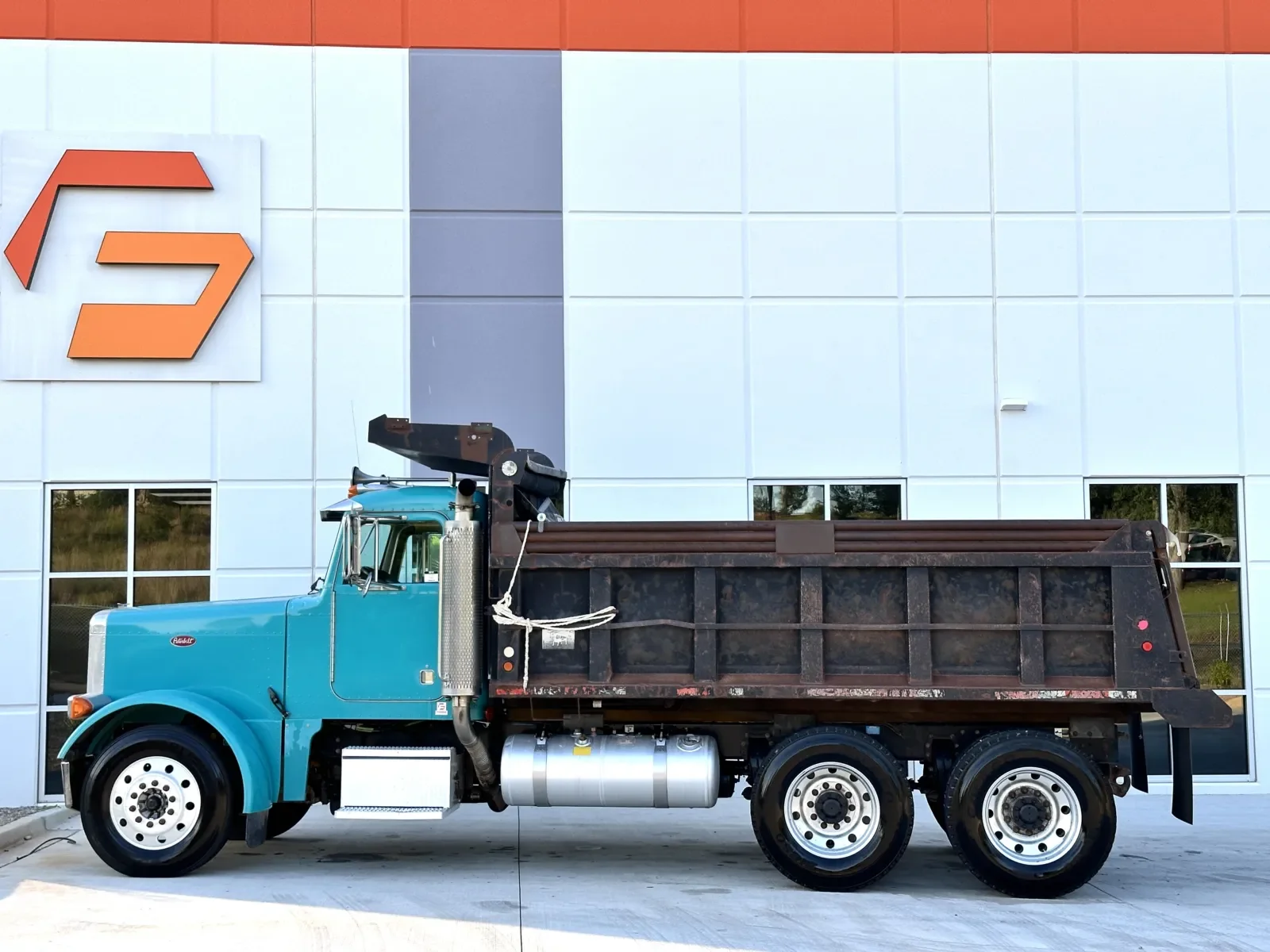 2005 Peterbilt 379 in Greer, SC — photo 5