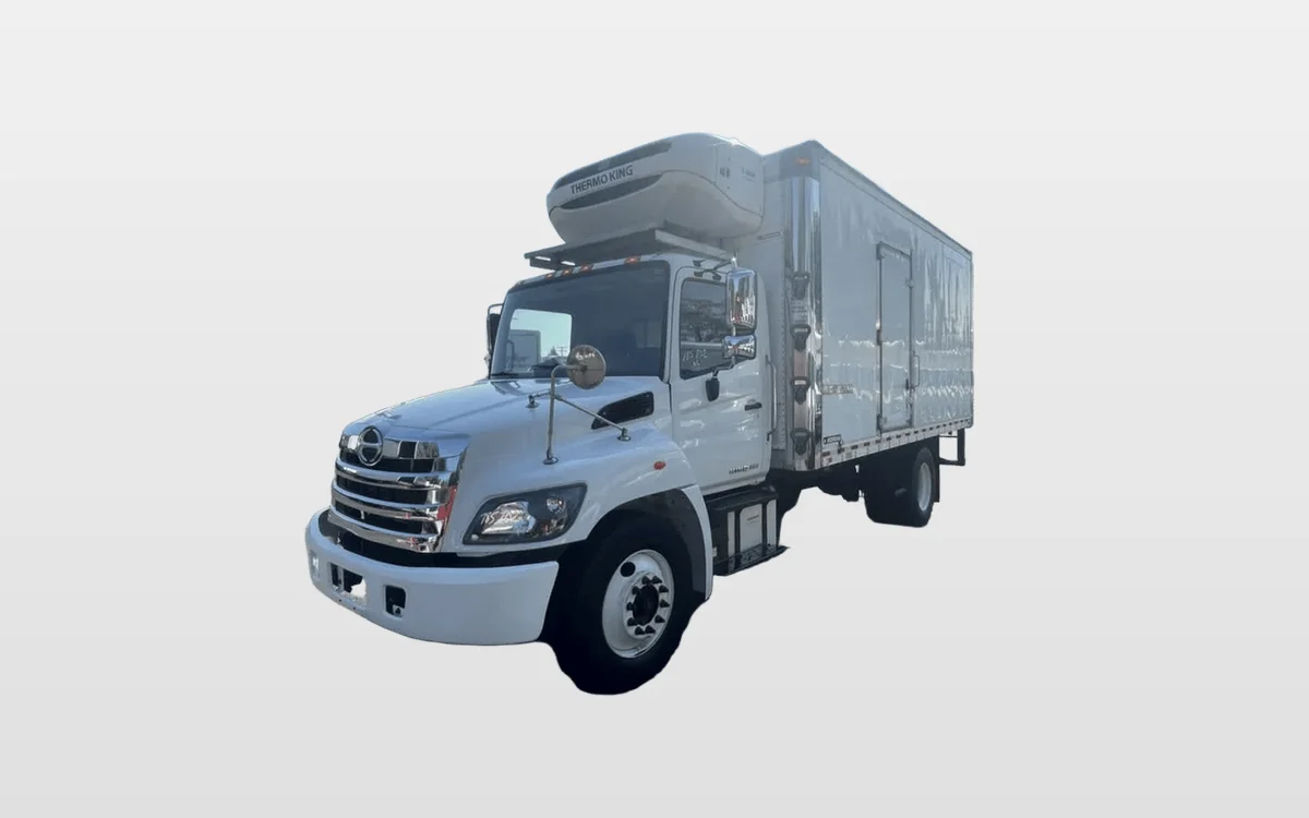 2019 Hino 338 - image 1
