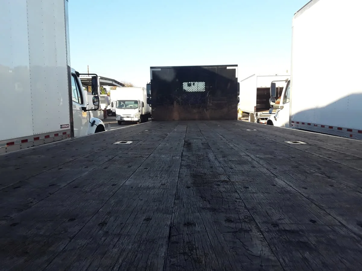 2019 Freightliner M2 106 in Montebello, CA — photo 8