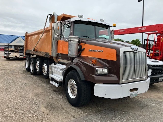 2016 Western Star in Marshfield, WI — photo 2
