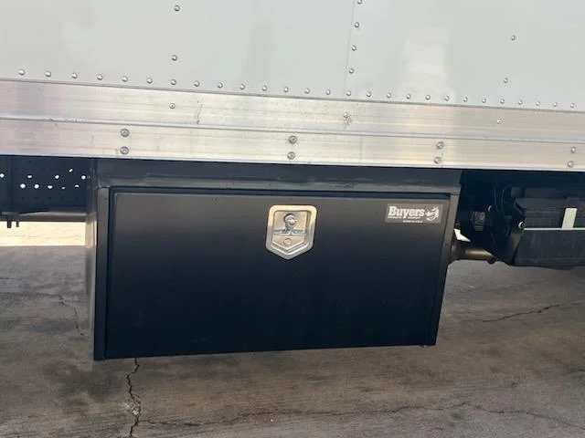 2025 Isuzu NPR - image 13