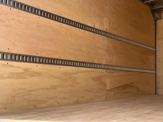 2025 Isuzu NPR - image 15