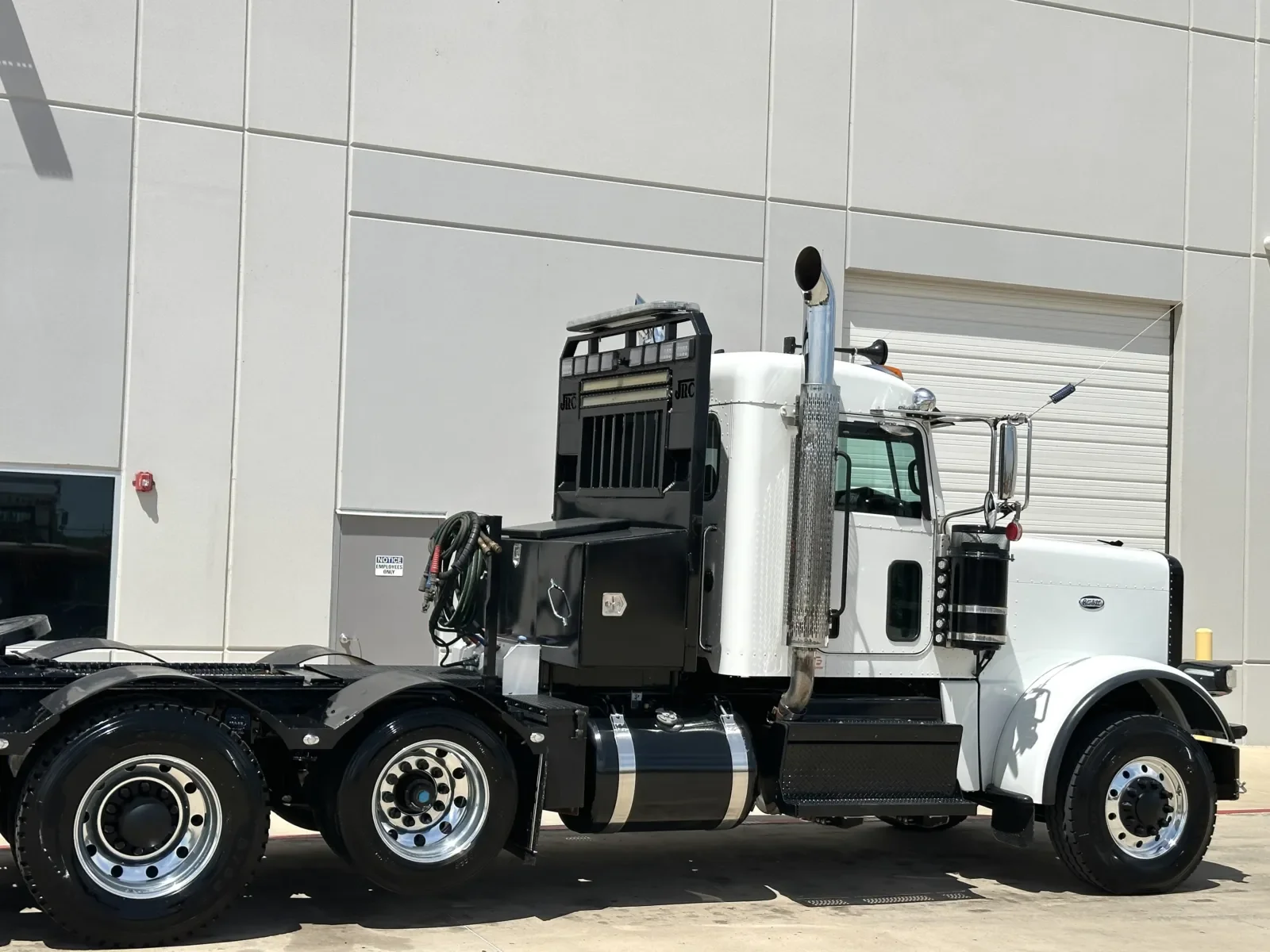 2022 Peterbilt 389 in Hutchins, TX — photo 7