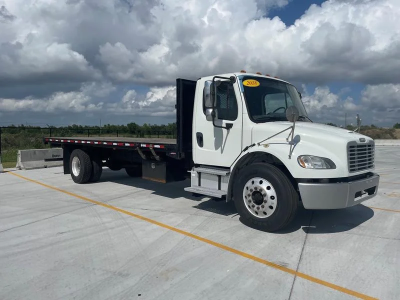2018 Freightliner M2 106