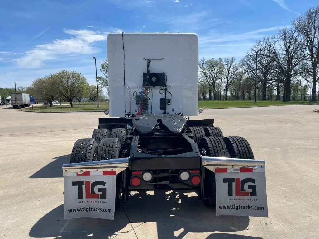 2022 Peterbilt 567 - image 4