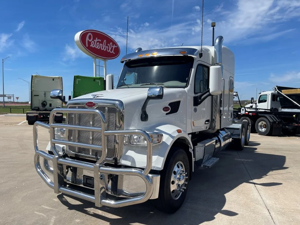 2022 Peterbilt 567 in Springfield, MO