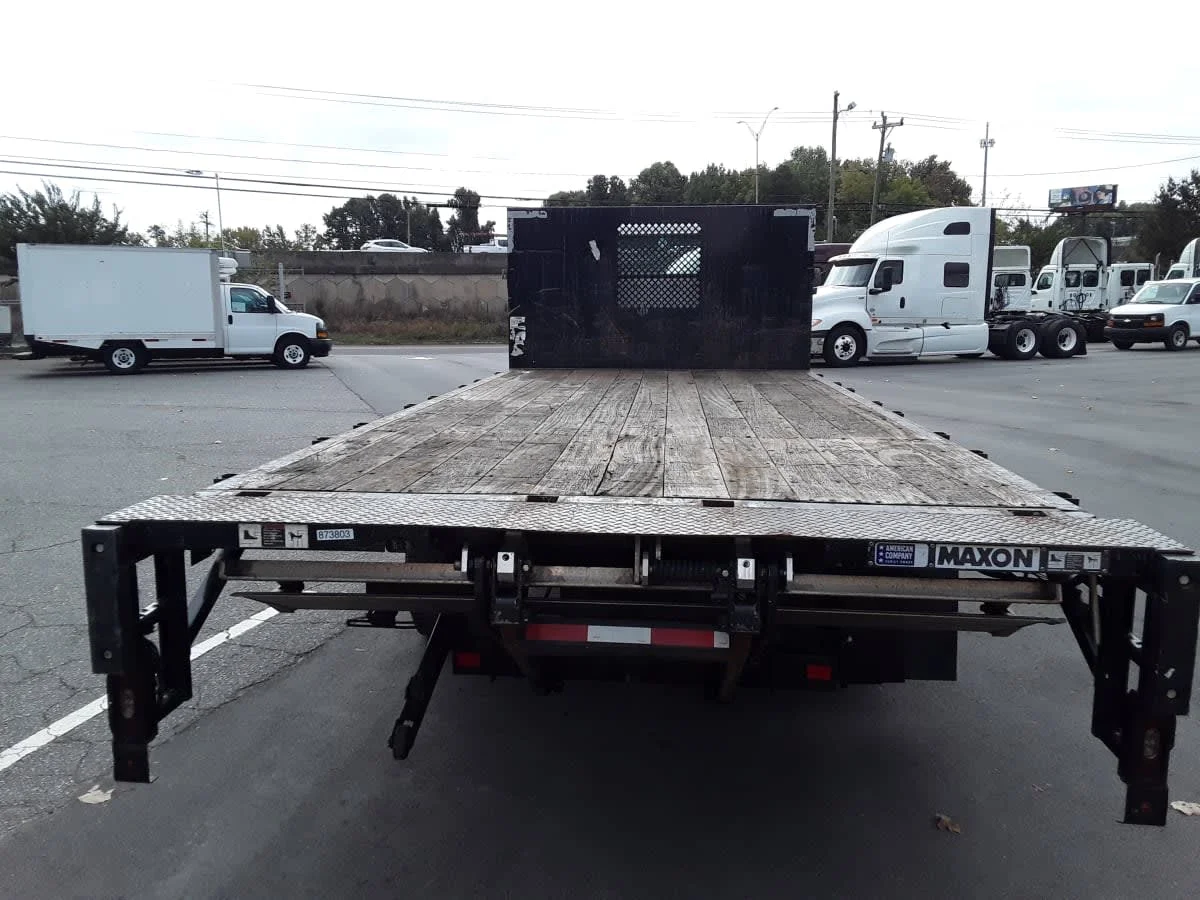 2019 Isuzu NPR - image 5