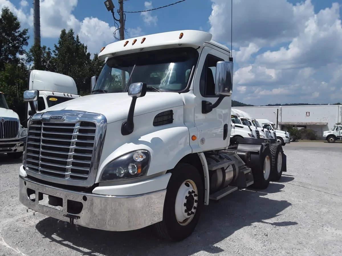 2019 Freightliner Cascadia in Pittsburgh, PA