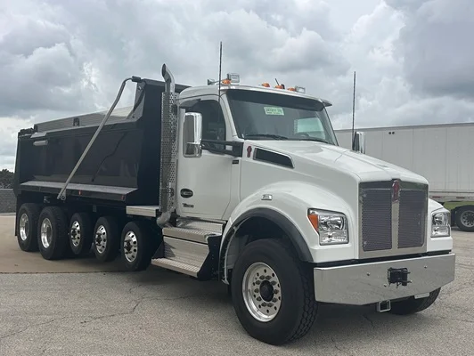 2027 Kenworth T880 in Olathe, KS — photo 10