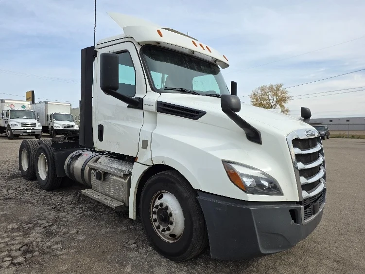 2020 Freightliner Cascadia in Jackson, MI