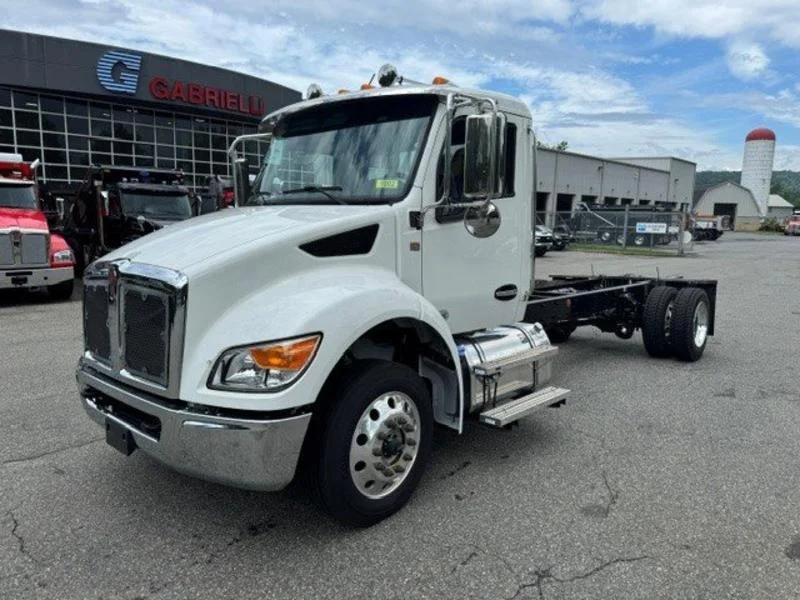 2025 Kenworth T280