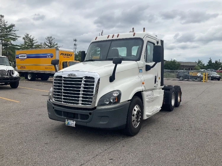 2019 Freightliner Cascadia in Piqua, OH — photo 3
