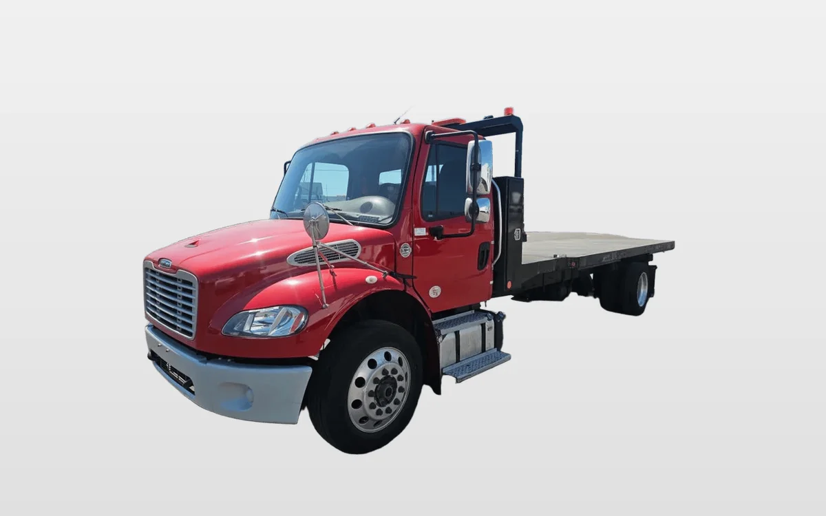 2018 Freightliner M2 106 - image 1