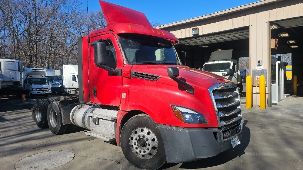 2019 Freightliner Cascadia in Edison, NJ