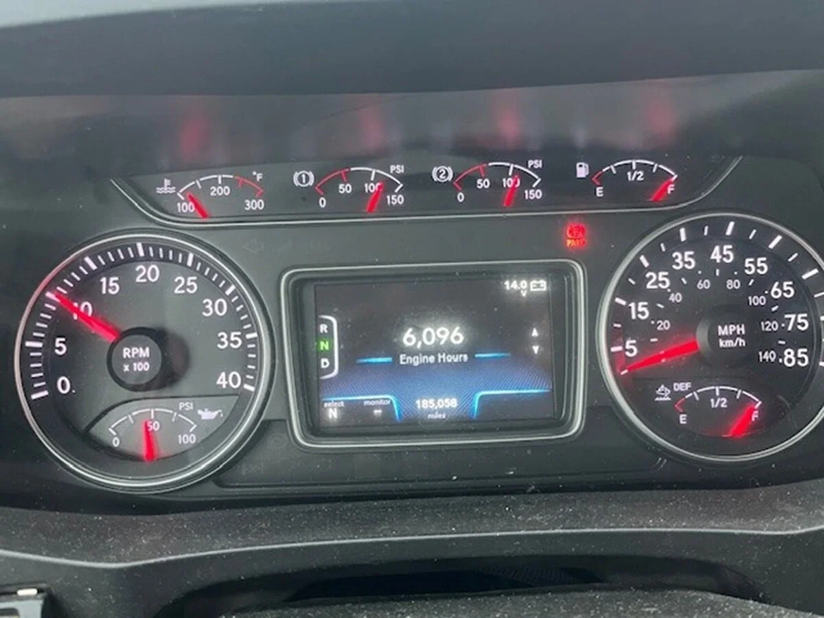 2019 International MV - image 10