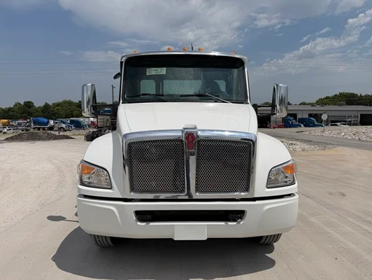 2027 Kenworth T280 in Springdale, AR — photo 4