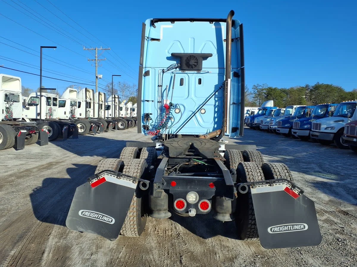 2019 Freightliner Cascadia in Greenville, SC — photo 5