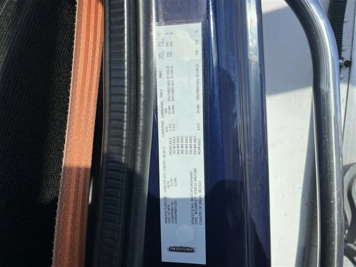 2019 Freightliner M2 106 - image 11