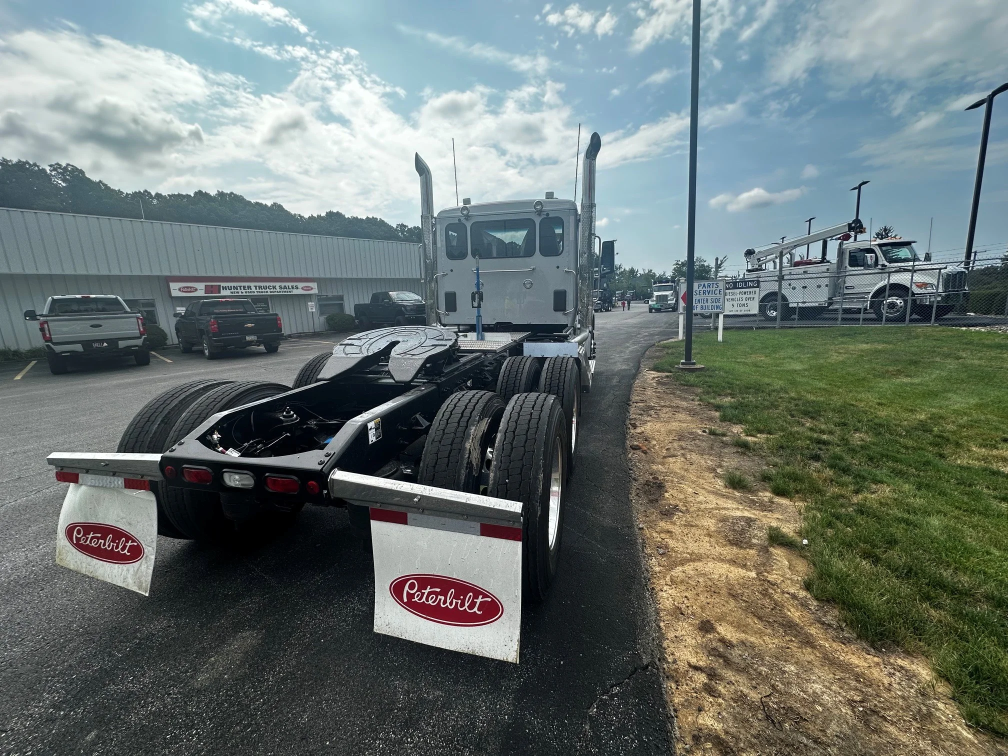 2027 Peterbilt 567 in Butler, PA — photo 10