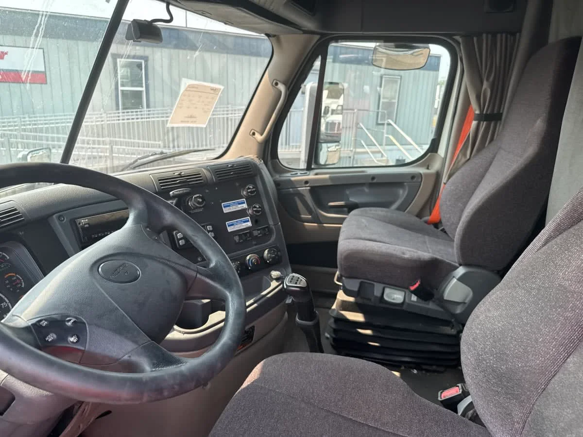2019 Freightliner Cascadia in Syracuse, NY — photo 7