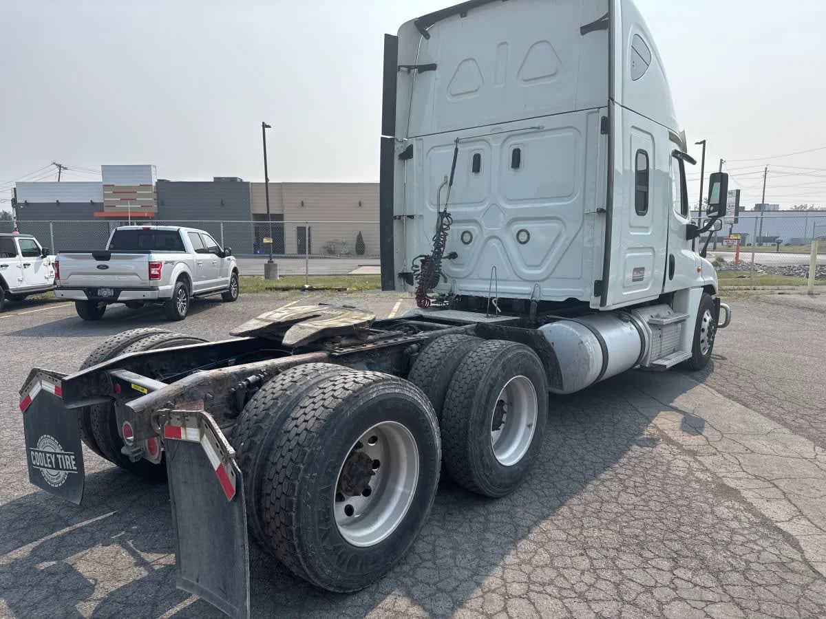 2019 Freightliner Cascadia in Syracuse, NY — photo 4