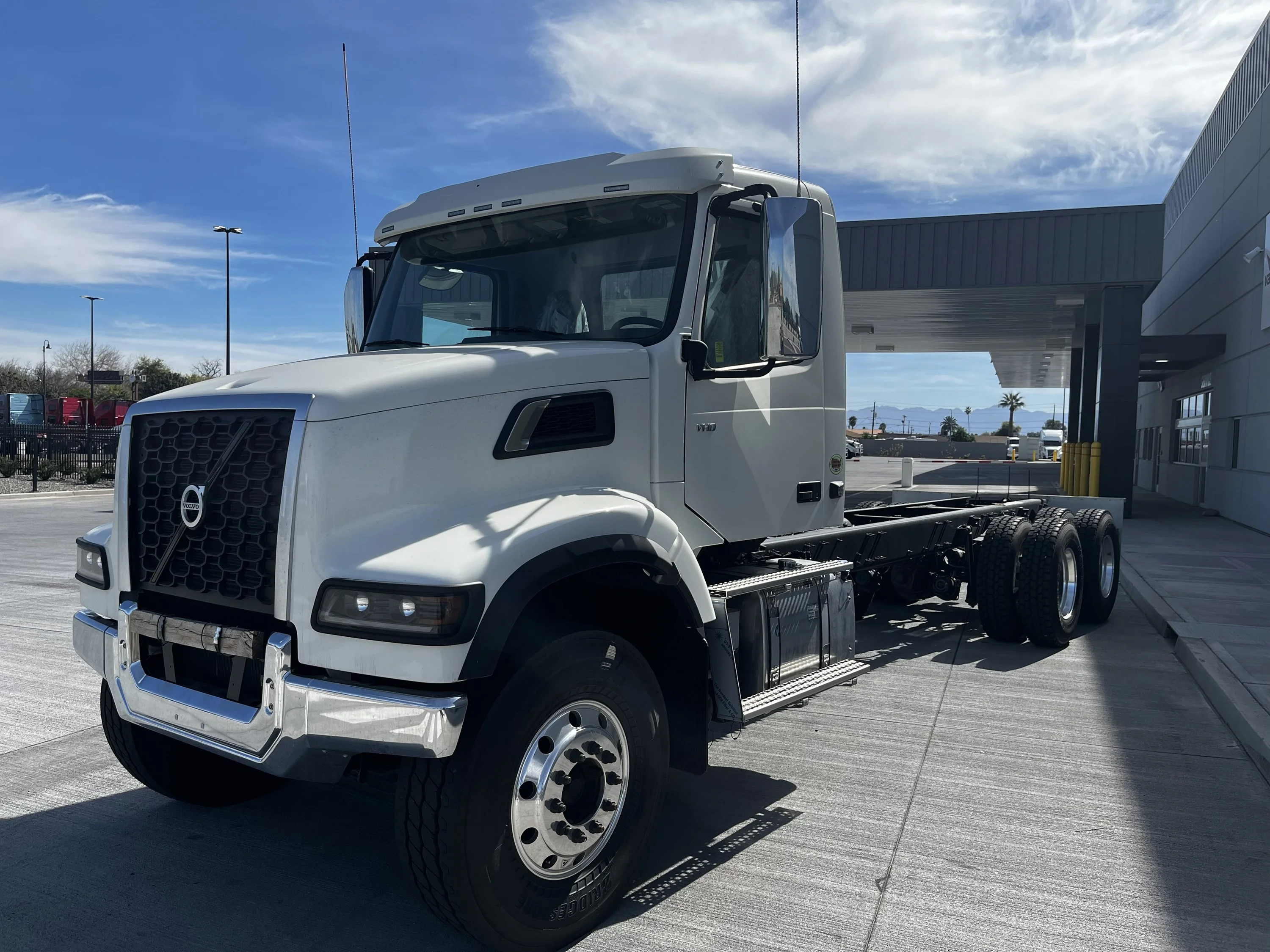 2026 Volvo VHD 300 in Tolleson, AZ — photo 6