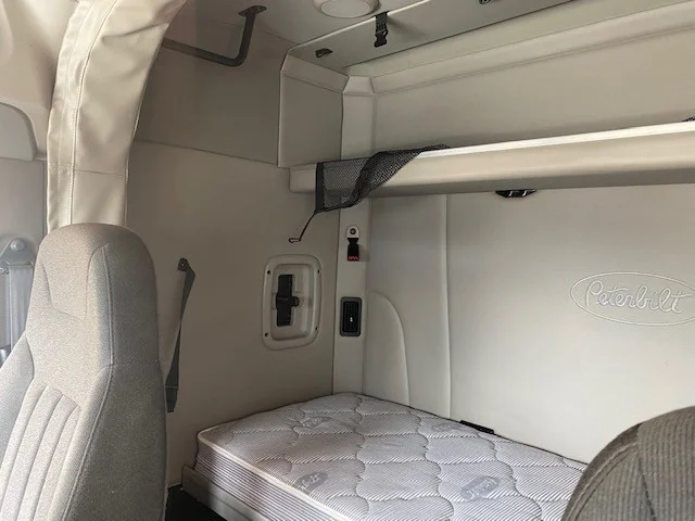 2023 Peterbilt 567 - image 11