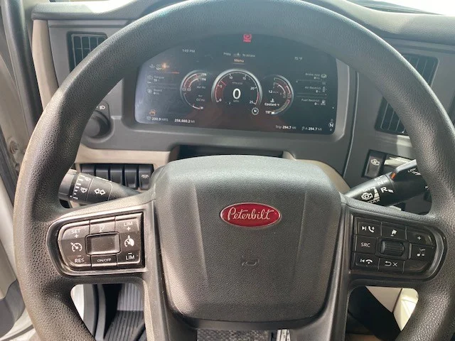 2023 Peterbilt 567 - image 13