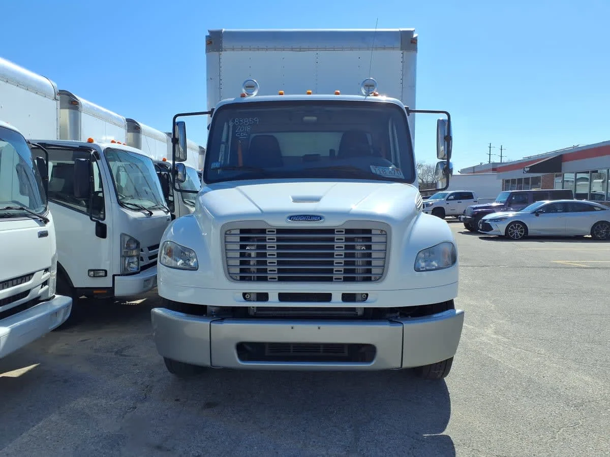 2018 Freightliner M2 106 - image 2