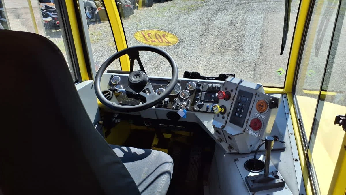 2021 Autocar in West Chester, OH — photo 7
