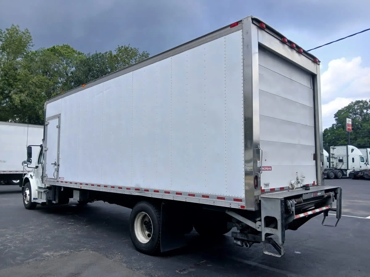 2019 Freightliner M2 106 in Jacksonville, FL — photo 6