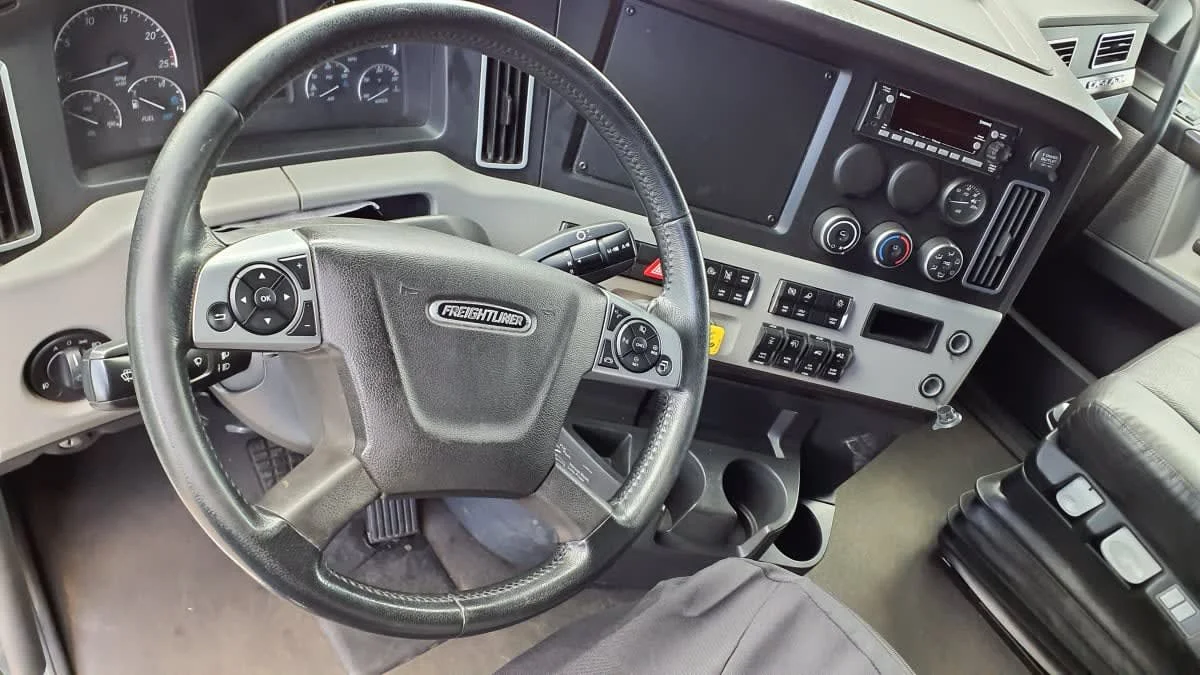 2022 Freightliner Cascadia in Tacoma, WA — photo 7
